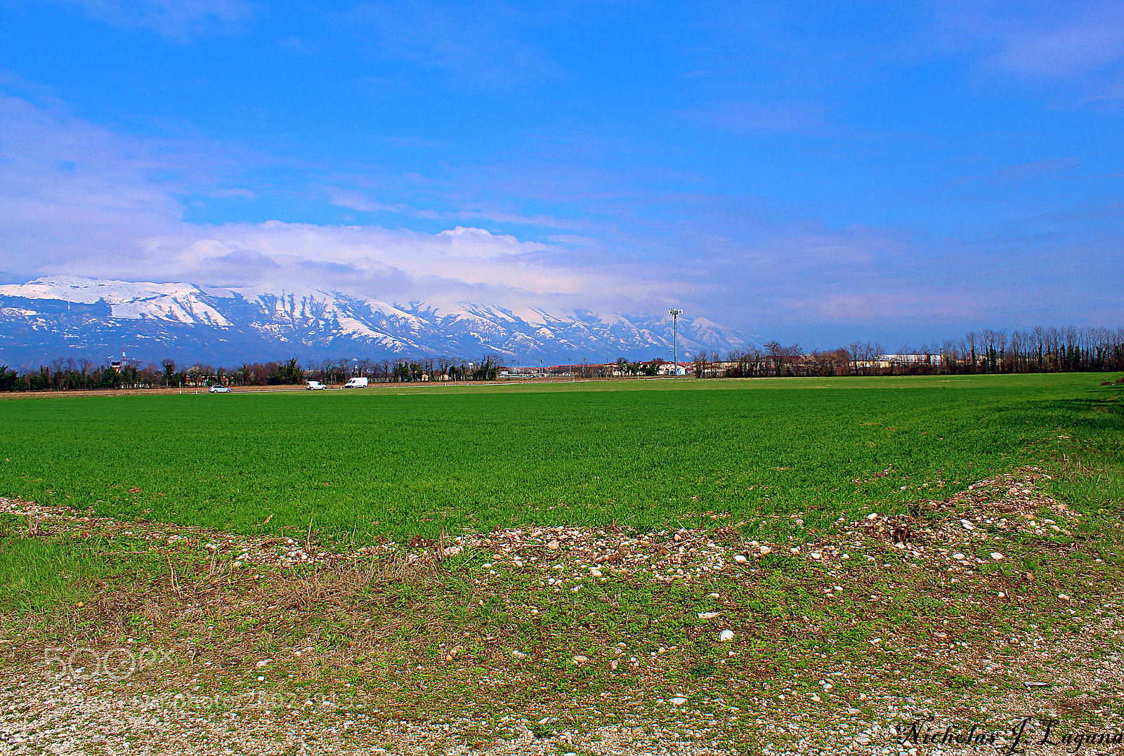 Canon EOS 1300D (EOS Rebel T6 / EOS Kiss X80) sample photo. Roveredo field photography