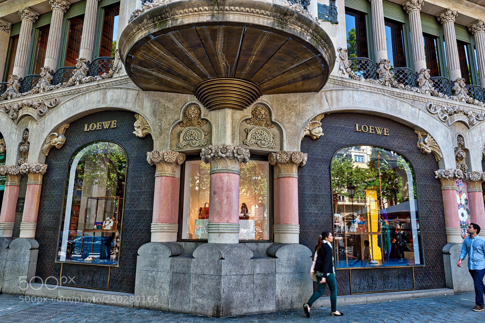 Nikon D4S sample photo. Walking snapshot of barcelona ! photography