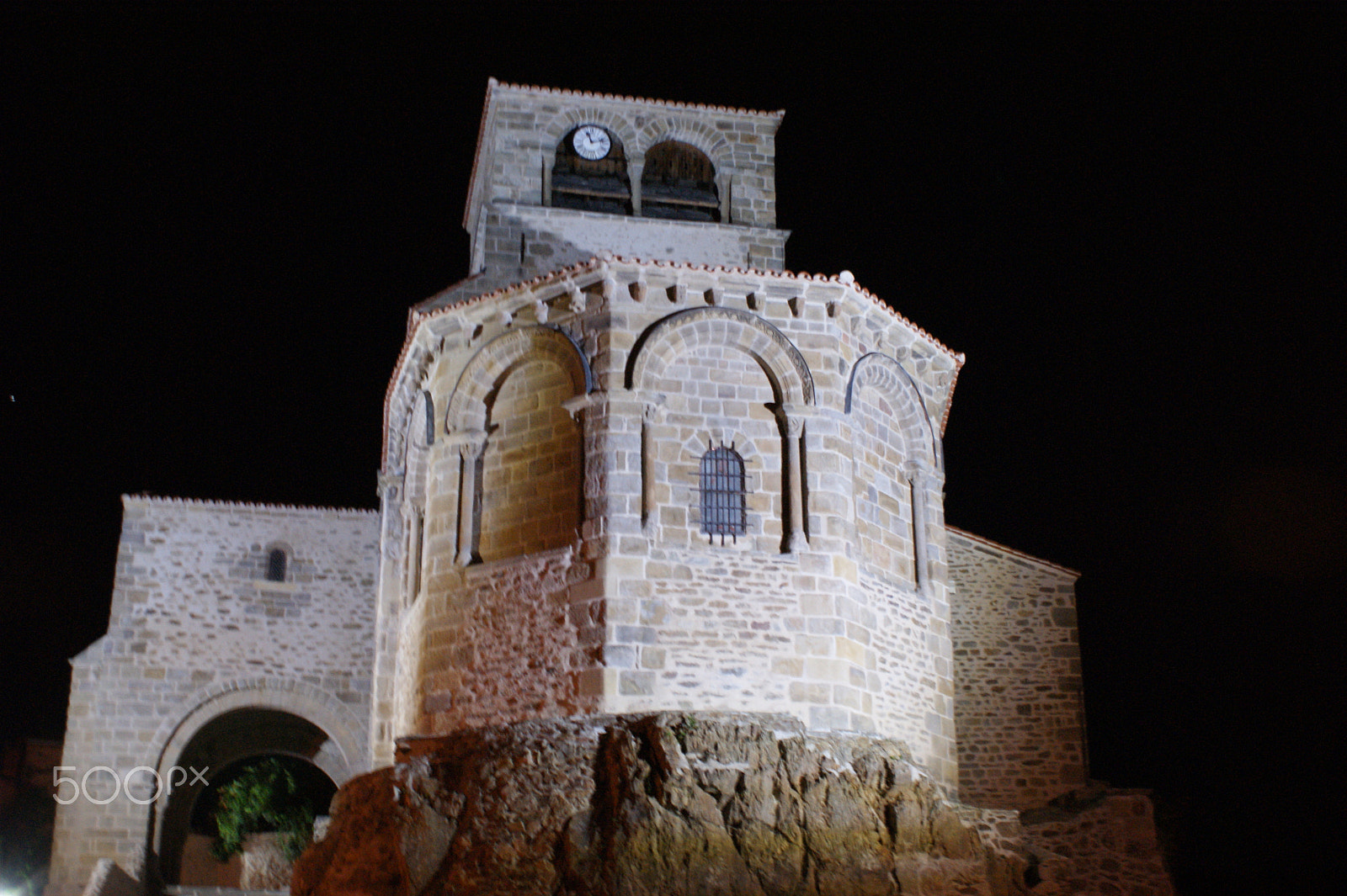 Sony DT 18-70mm F3.5-5.6 sample photo. Auzon (auvergne) la collégiale / collegiate church photography