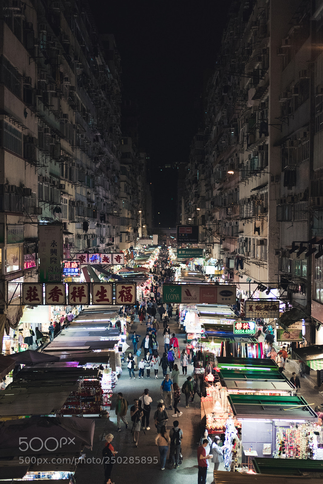 Nikon D810 sample photo. Night city market photography