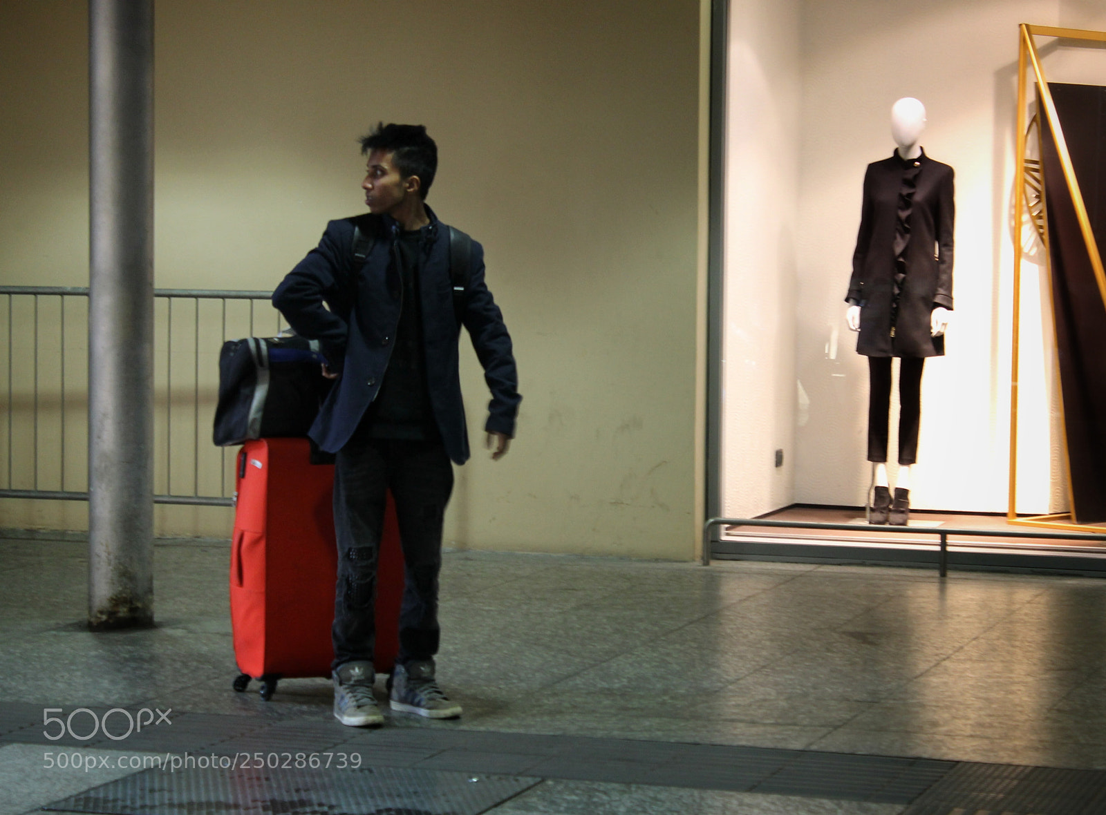 Canon EOS 1100D (EOS Rebel T3 / EOS Kiss X50) sample photo. The red secret photography