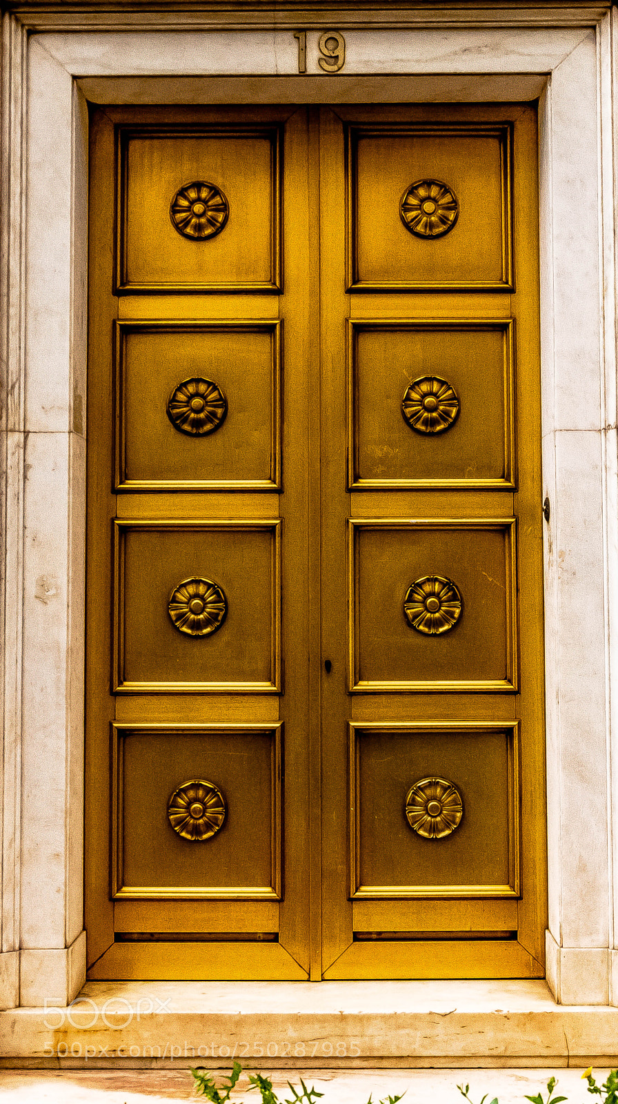 Canon EOS 500D (EOS Rebel T1i / EOS Kiss X3) sample photo. Midas' door photography