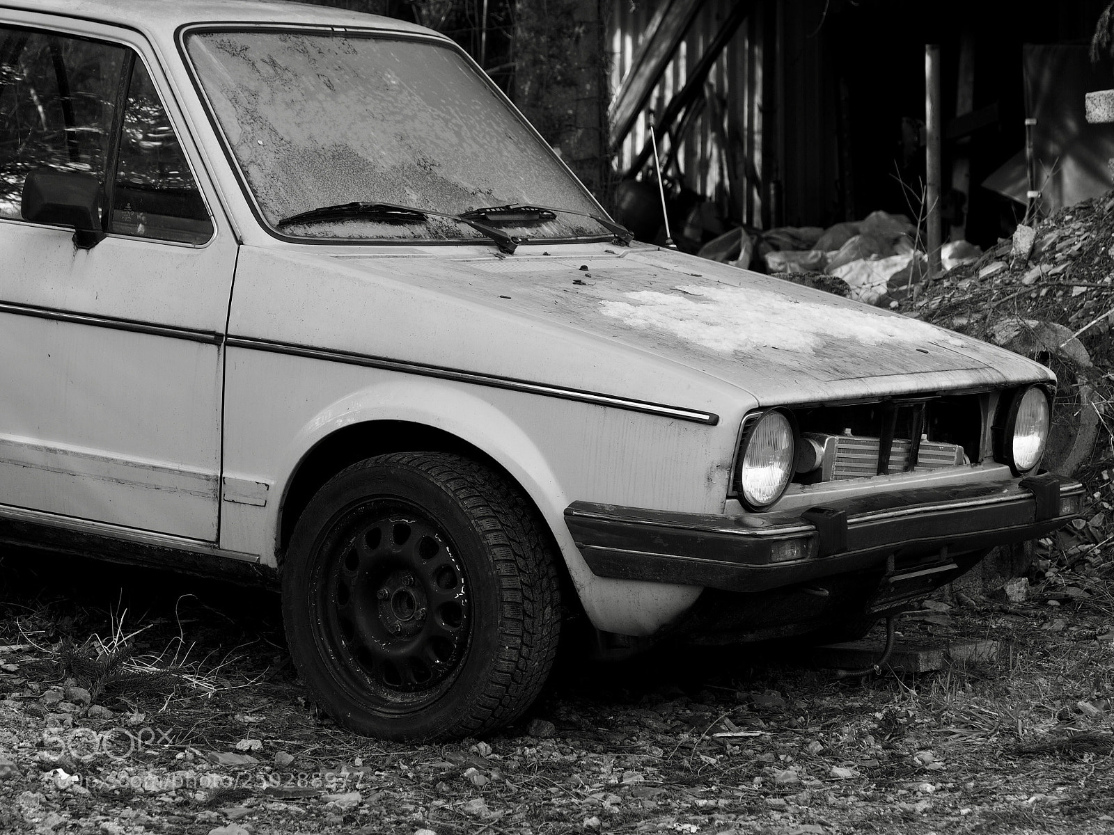 Olympus OM-D E-M10 II sample photo. Old car photography