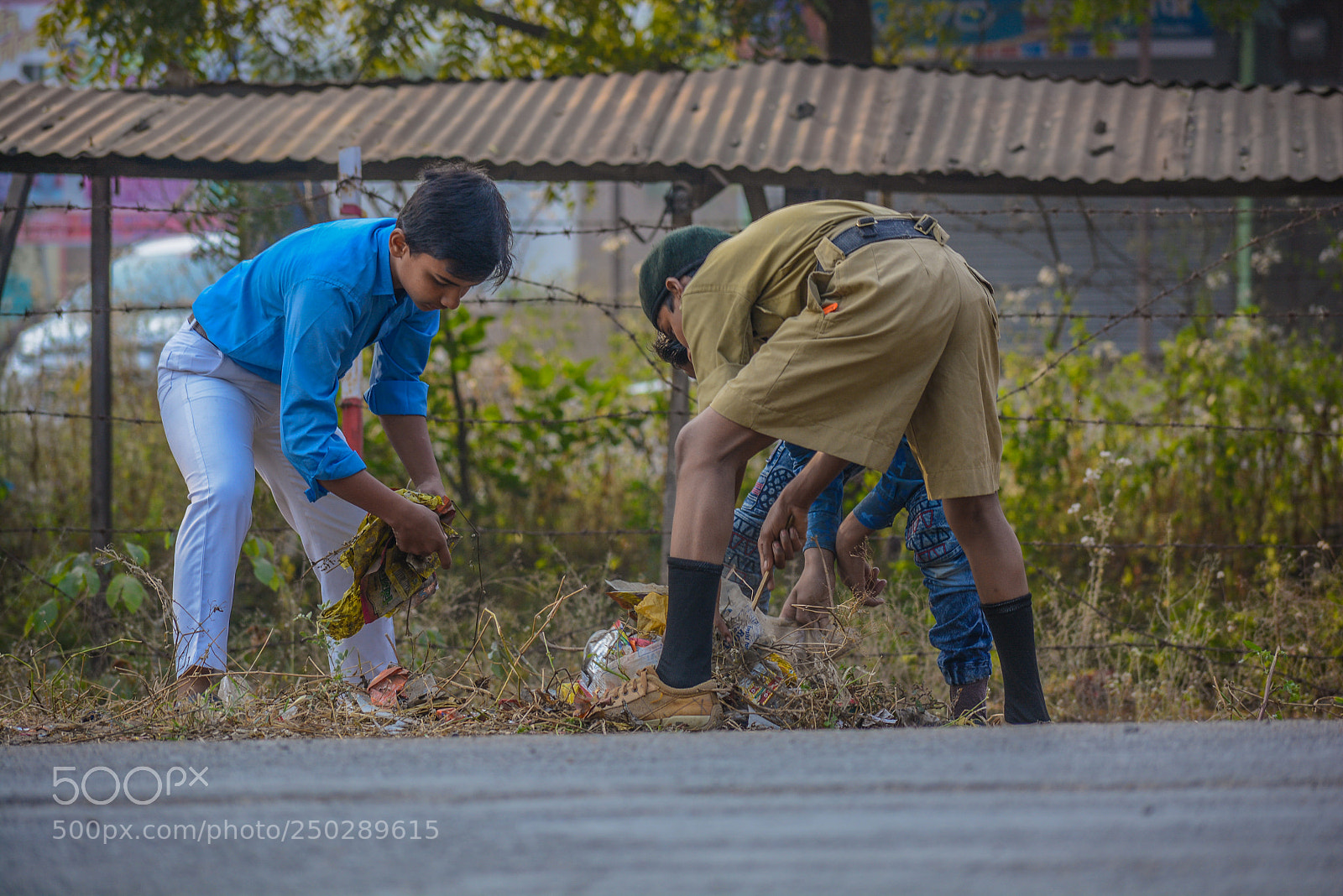 Nikon D5200 sample photo. Students cleaning roads on photography
