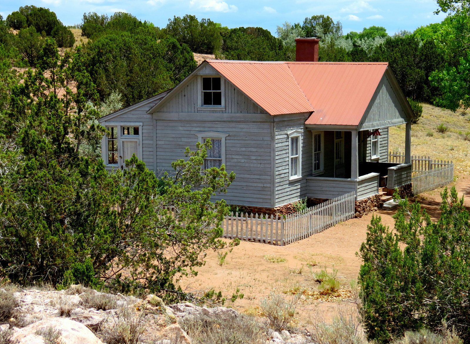 Canon PowerShot SX40 HS sample photo. The madrid house at photography