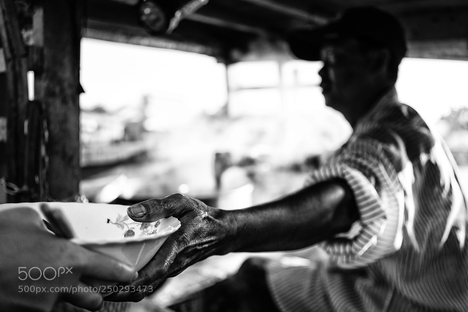 Sony a7R II sample photo. Floating noodles seller photography