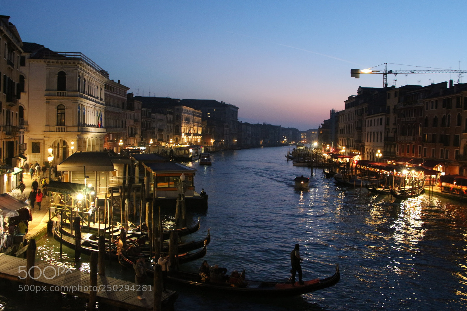 Canon EOS 100D (EOS Rebel SL1 / EOS Kiss X7) sample photo. Venice lights photography