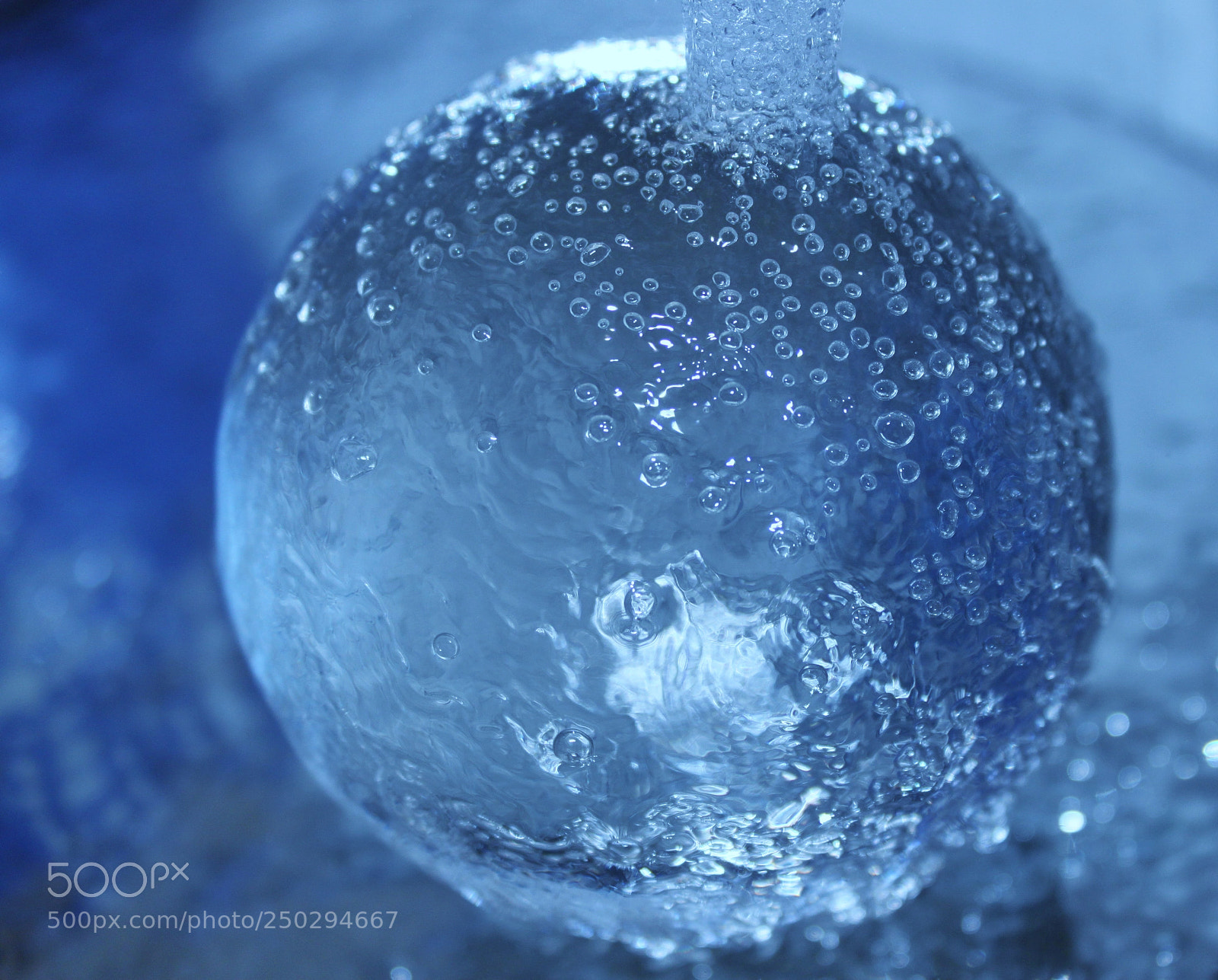 Canon EOS 500D (EOS Rebel T1i / EOS Kiss X3) sample photo. Blue bullet photography
