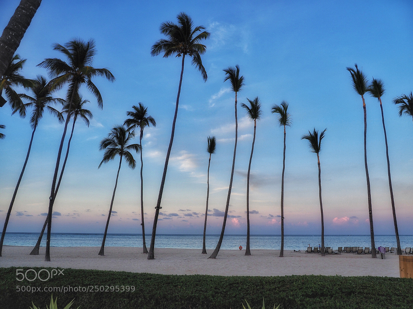 Olympus OM-D E-M1 Mark II sample photo. Caribbean sunset  photography