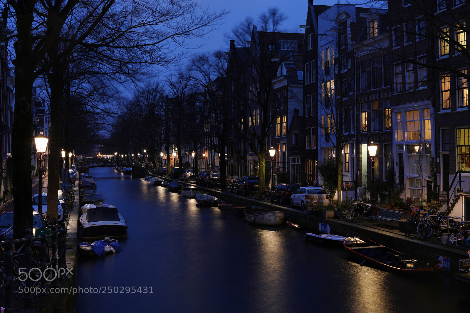 Canon EOS 5D Mark IV sample photo. Amsterdam blue hour photography