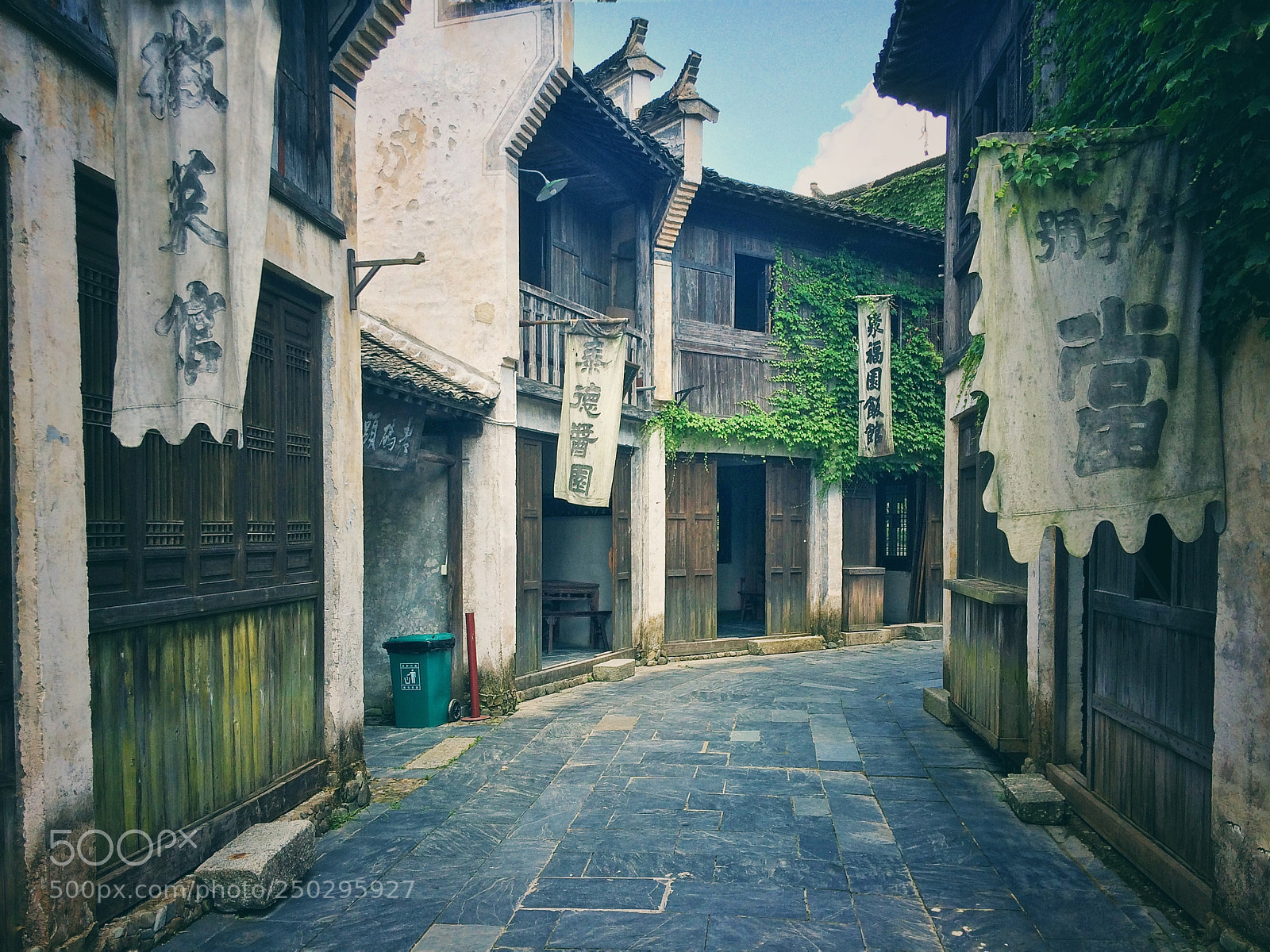 Apple iPhone 5s sample photo. Xiuli ancient town photography