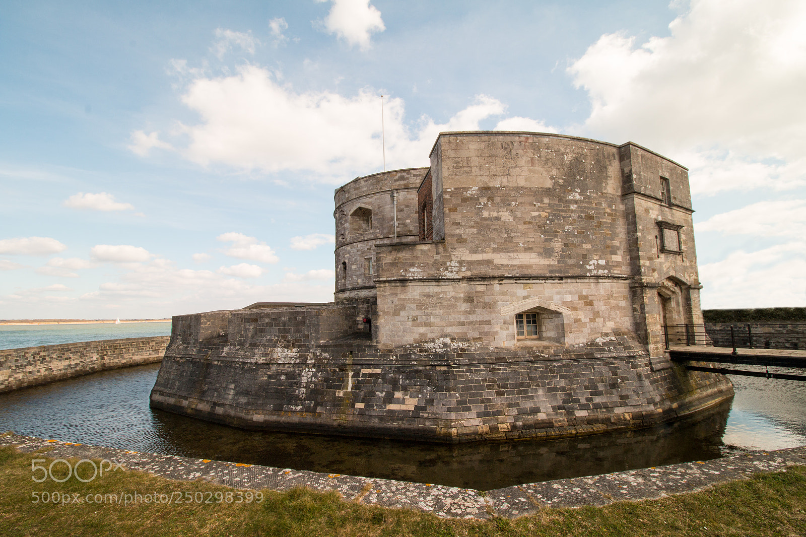Canon EOS 70D sample photo. Calshot castle 2 photography