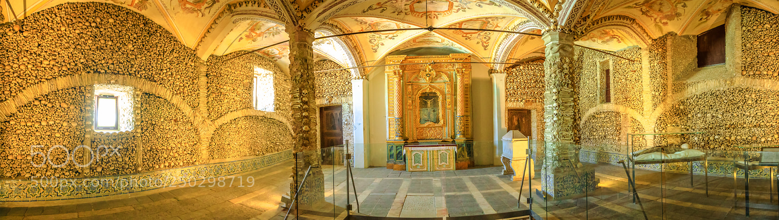 Canon EOS 5D Mark IV sample photo. Evora chapel of bones photography