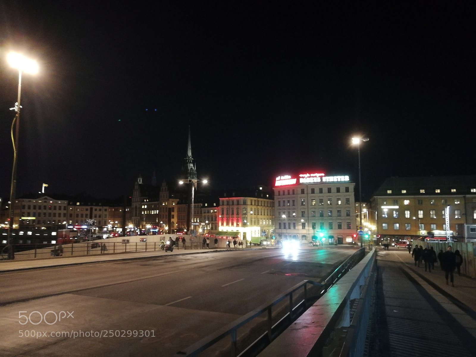 HUAWEI P10 Plus sample photo. Stockholm by night photography