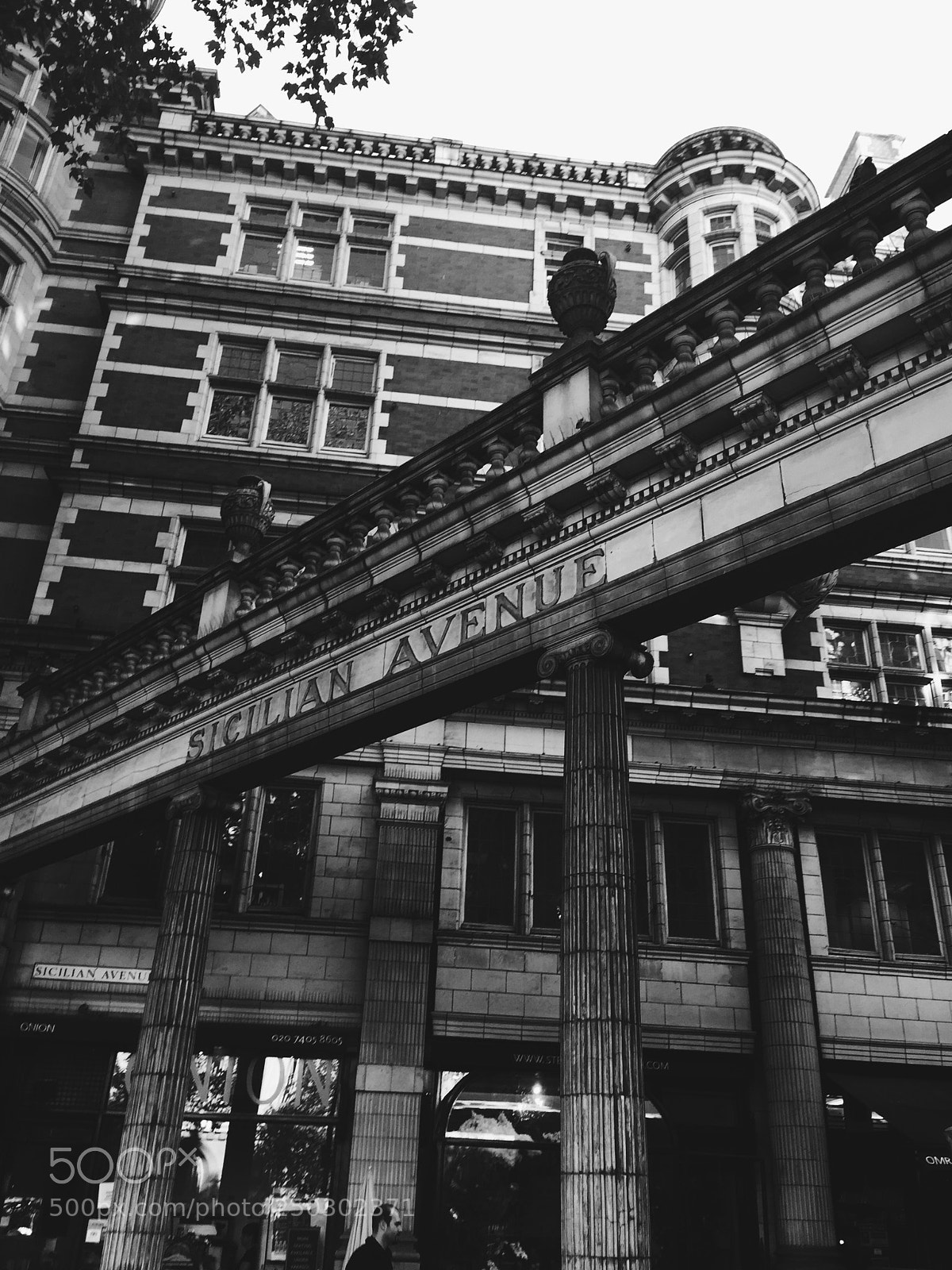 Apple iPhone 6 sample photo. Sicillian avenue, london photography