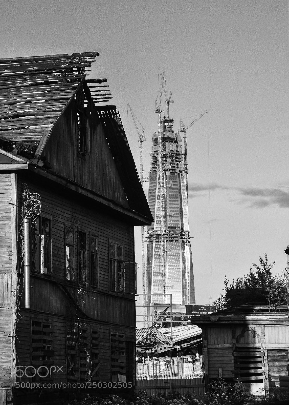 Nikon D7000 sample photo. Contrast of a big photography