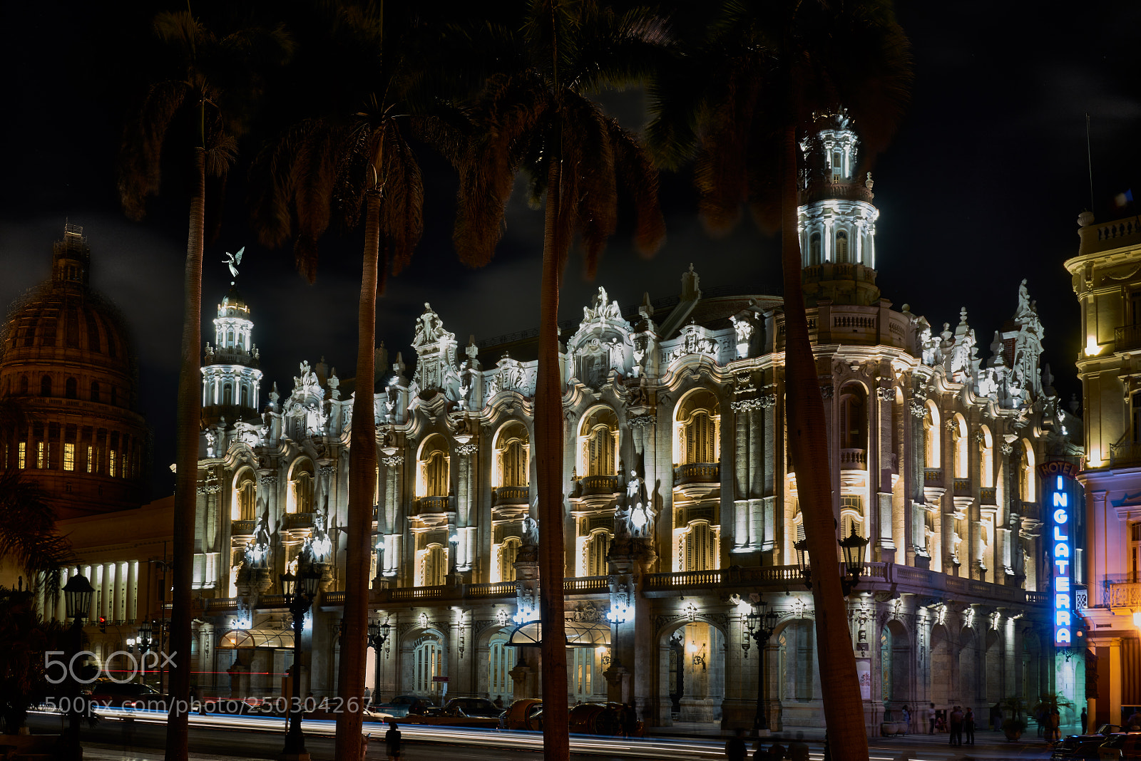 Sony a7R II sample photo. By night  in havana photography