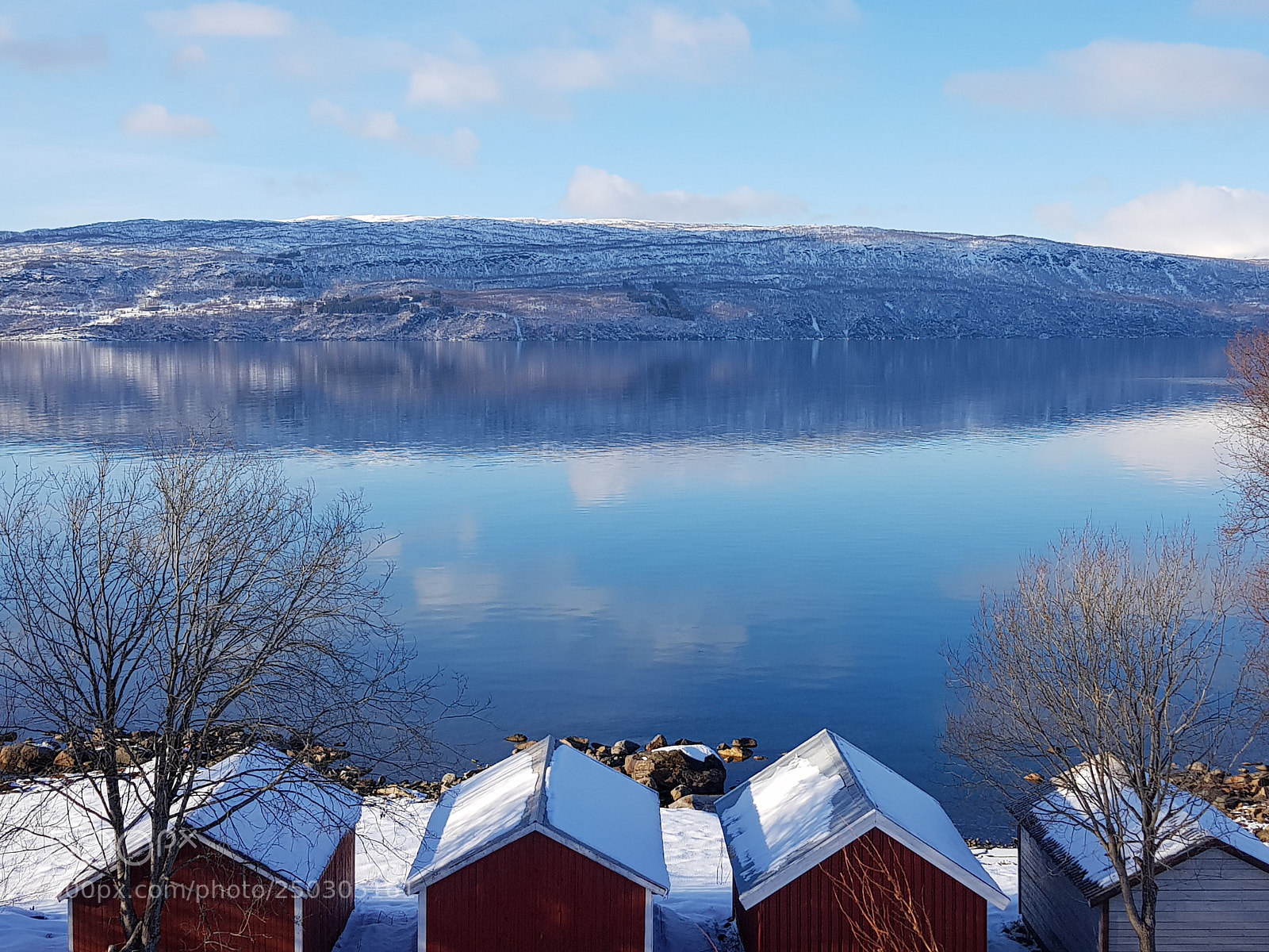 Samsung Galaxy S8 sample photo. Boathouses photography
