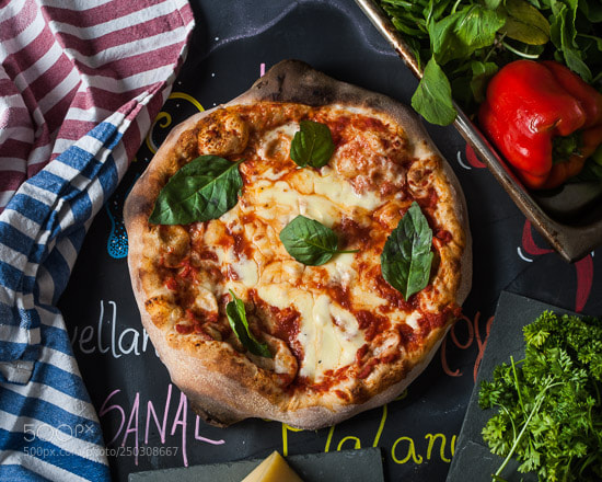 Canon EOS-1D Mark III sample photo. Lolita pizza pizza margarita photography