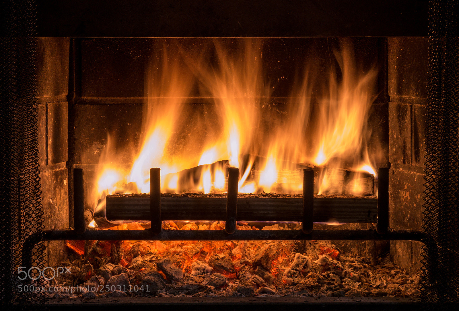 Panasonic Lumix DMC-G85 (Lumix DMC-G80) sample photo. Fire 2sec photography