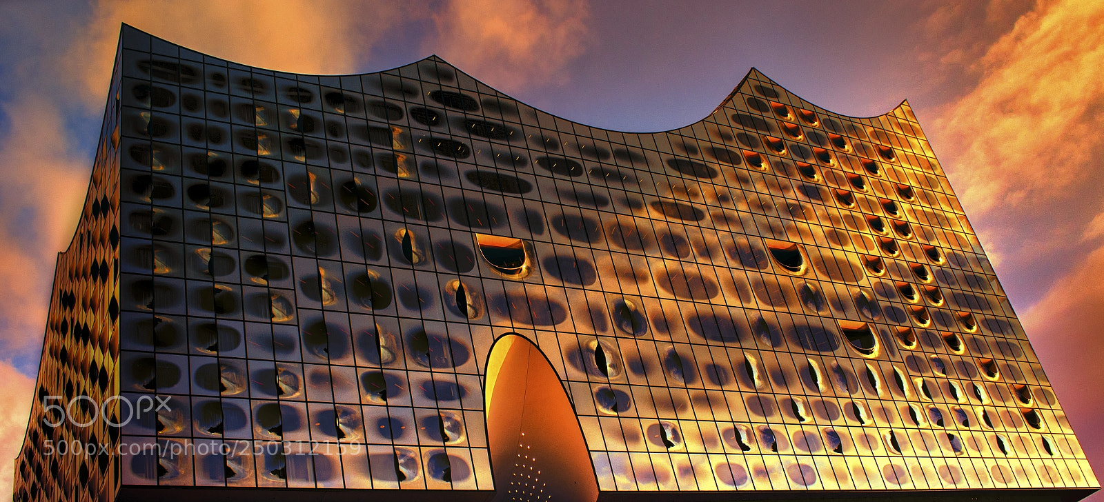 Canon EOS 700D (EOS Rebel T5i / EOS Kiss X7i) sample photo. Dach der elbphilharmonie hdr photography