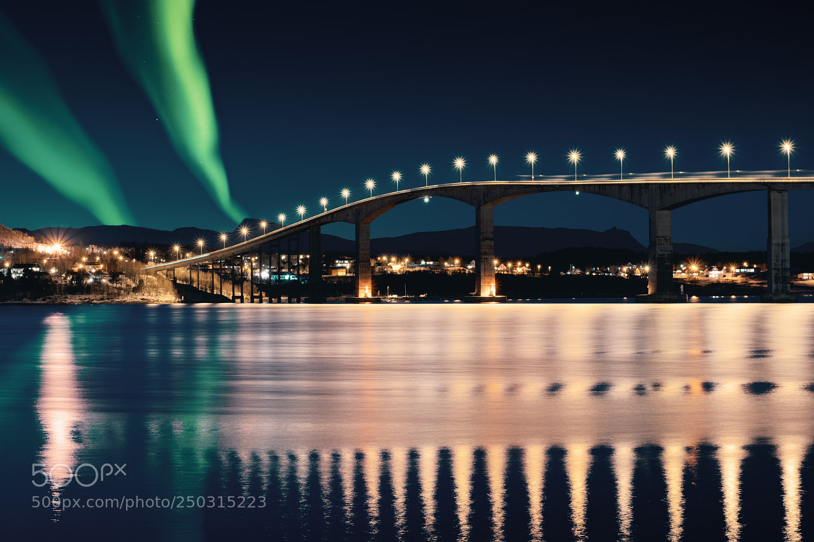 Nikon D3300 sample photo. Horns over finnsnes photography