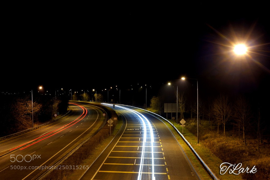 Samsung NX2000 sample photo. Speed of light photography