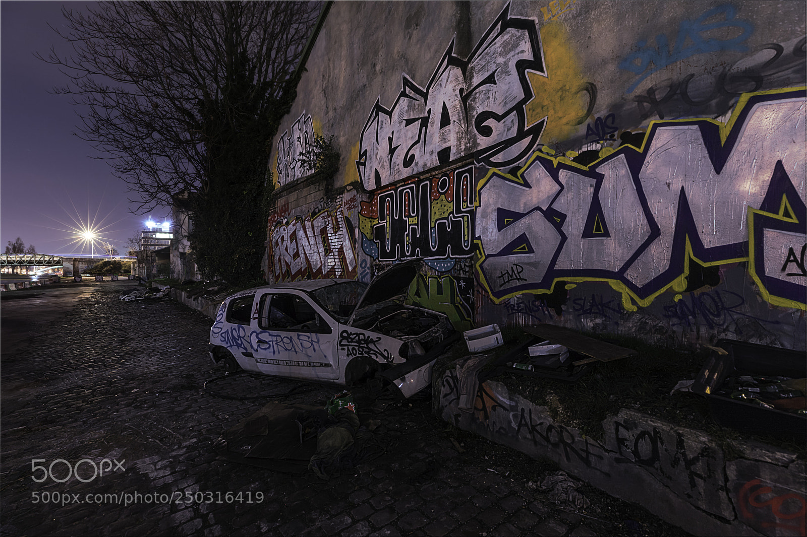 Canon EOS 5D Mark IV sample photo. Urban wreck photography