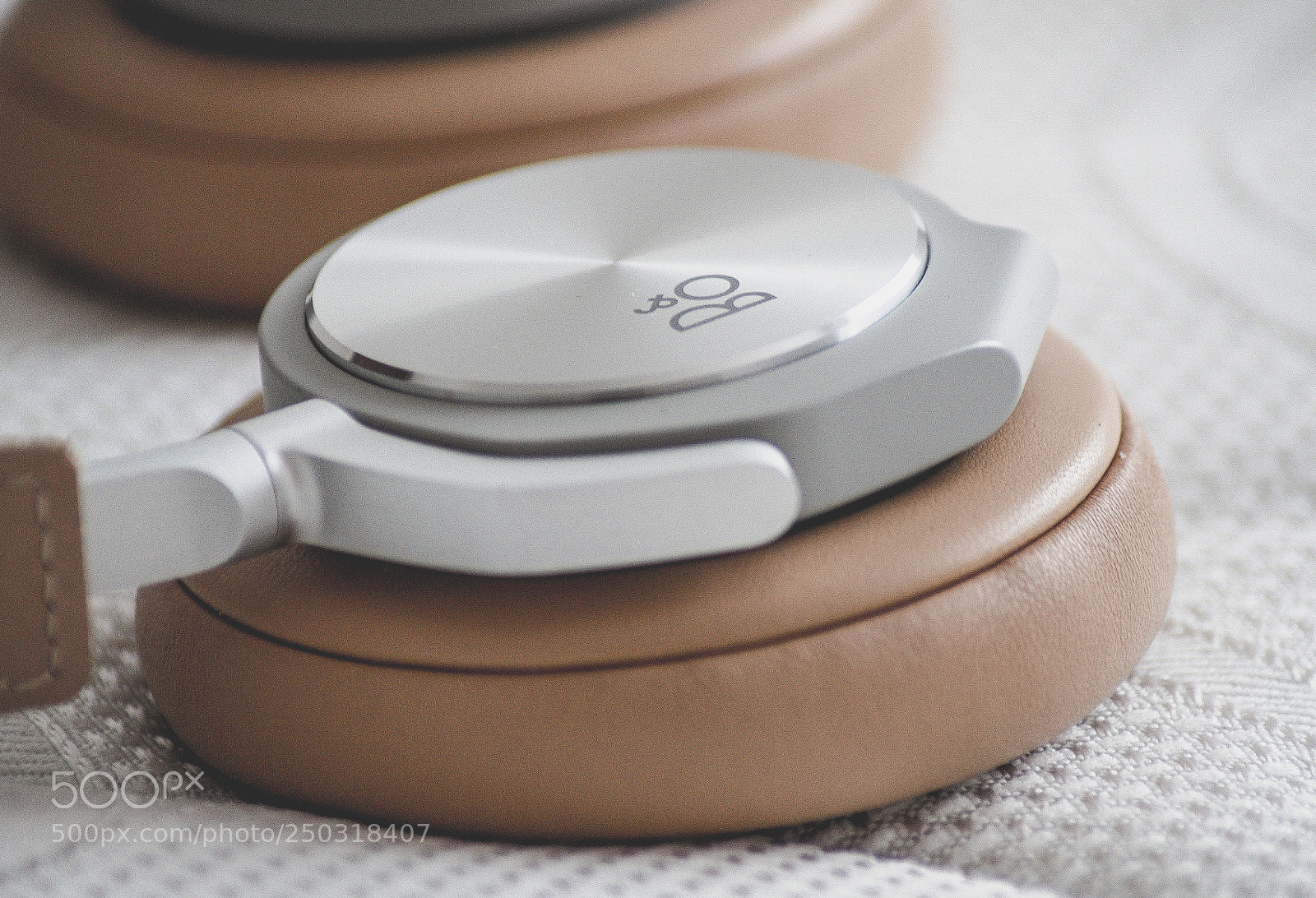 Nikon D7000 sample photo. Beoplay h6 photography