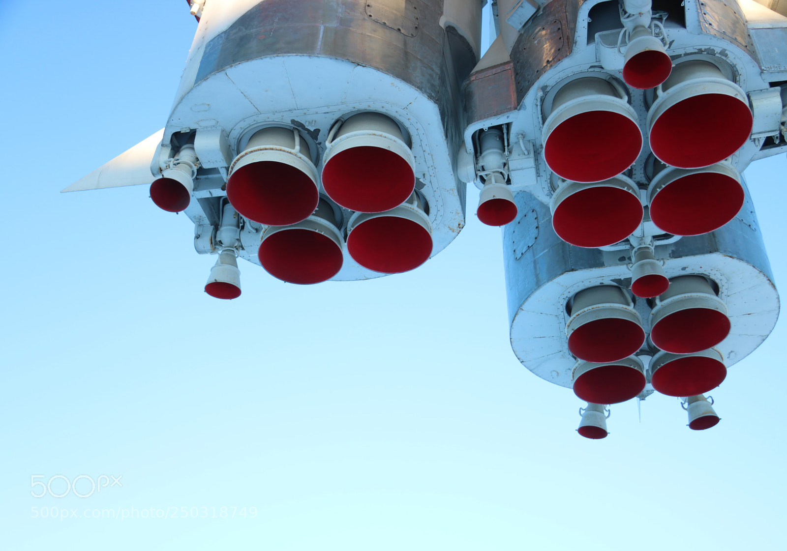 Canon EOS 750D (EOS Rebel T6i / EOS Kiss X8i) sample photo. Spaceship photography