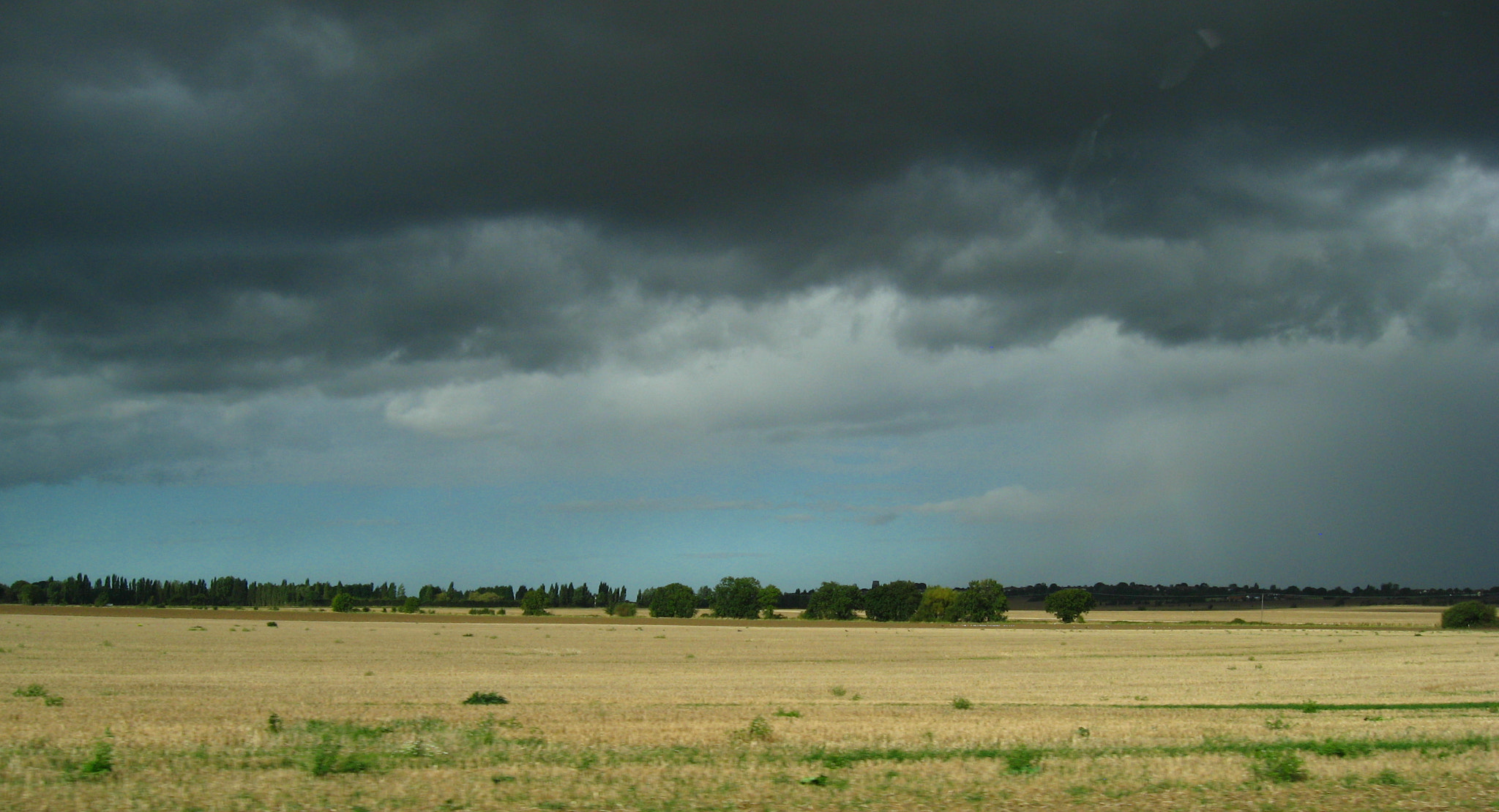 Canon POWERSHOT A550 sample photo. More dramatic clouds over canewdon, essex photography