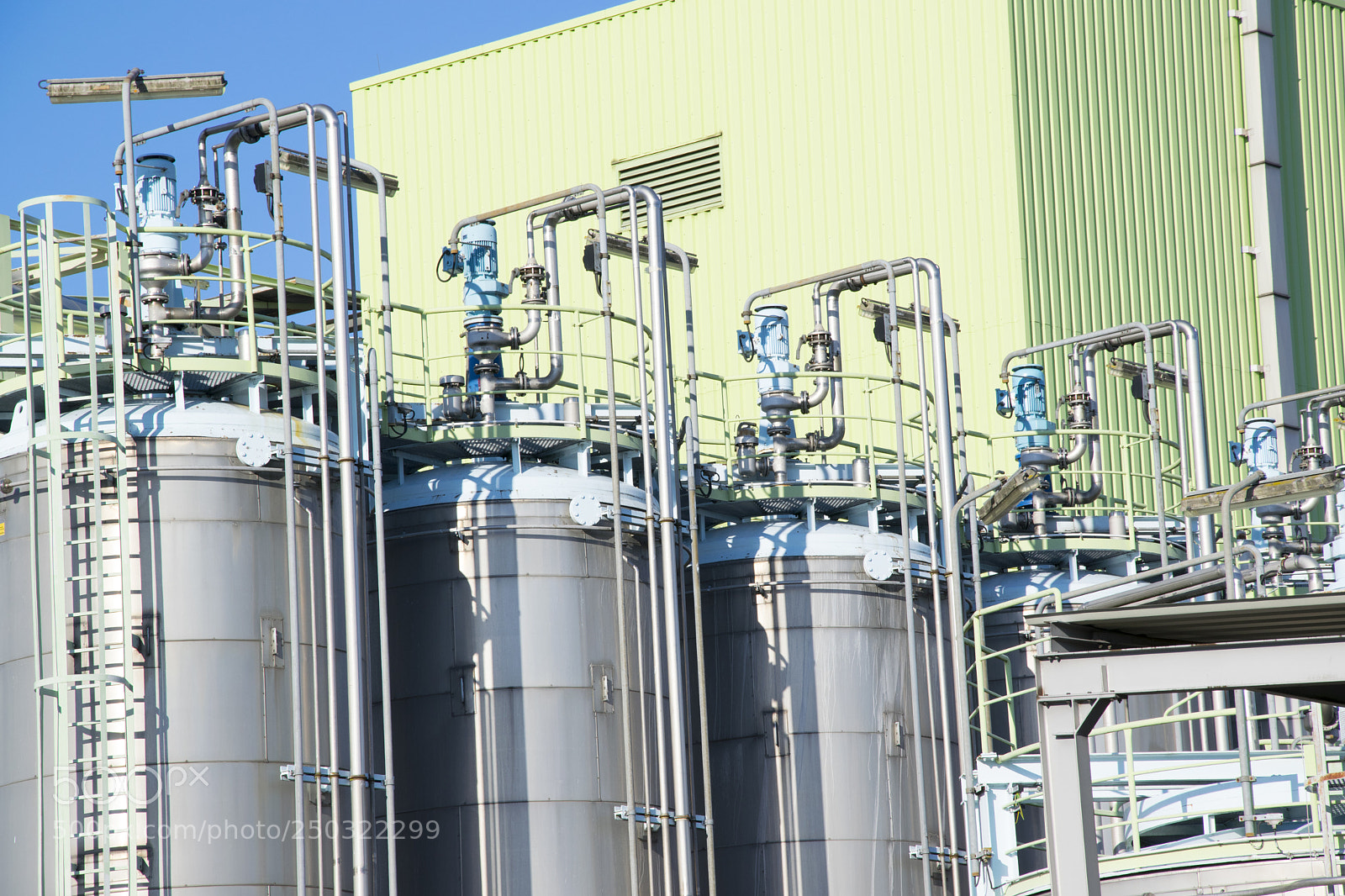 Nikon D5300 sample photo. Close uoindustrie building photography
