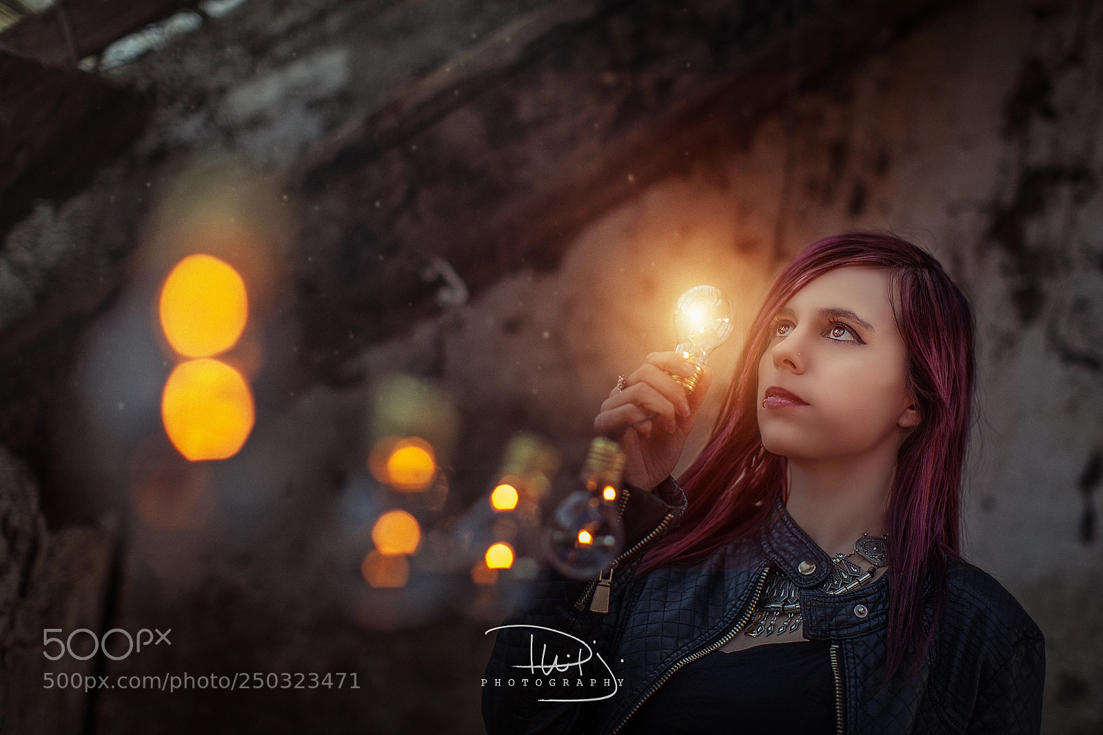 Canon EOS 5D Mark II sample photo. Here come the light photography