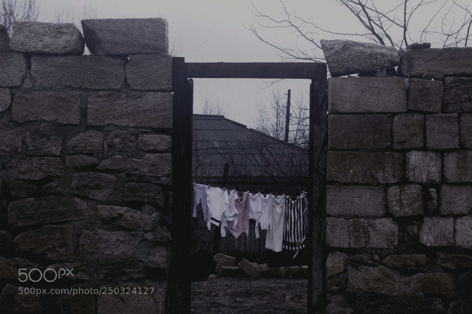 Canon EOS 600D (Rebel EOS T3i / EOS Kiss X5) sample photo. Throughthewall photography