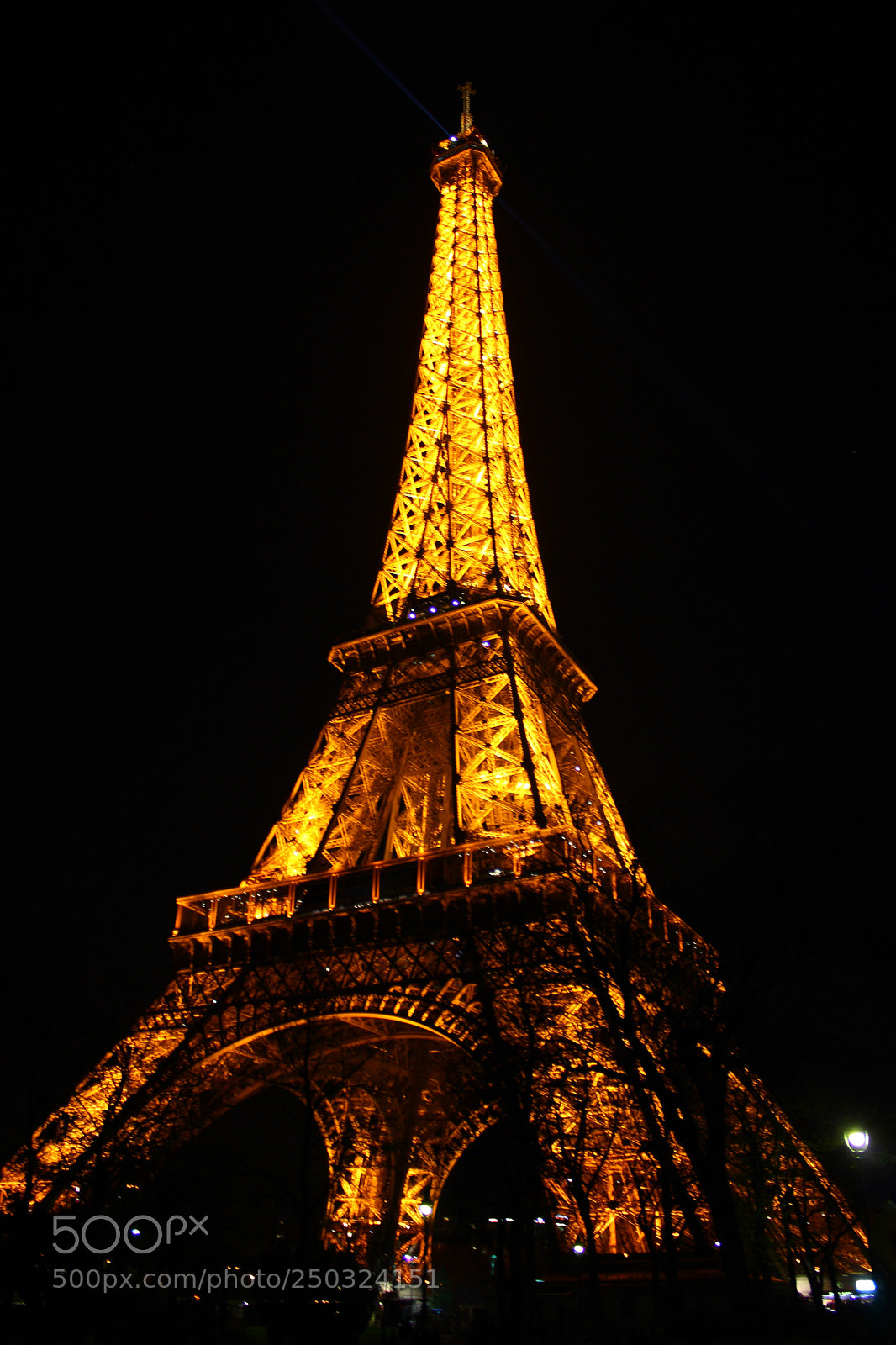 Canon EOS 1000D (EOS Digital Rebel XS / EOS Kiss F) sample photo. Amazing looking eiffel tower!! photography