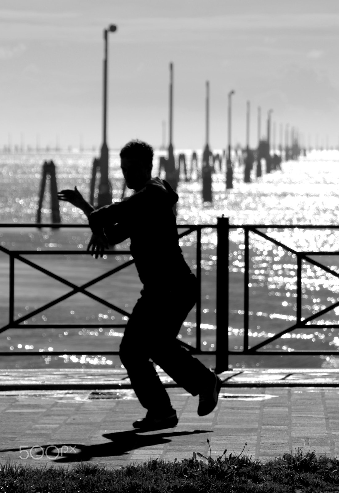 Sigma 28-300mm F3.5-6.3 DG Macro sample photo. Tai chi photography