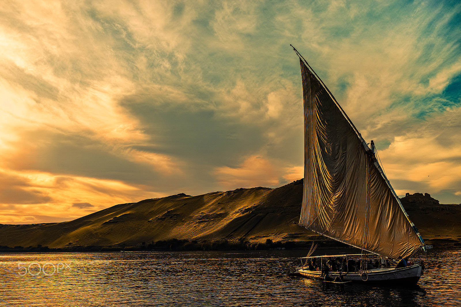Sigma DP1 Merrill sample photo. Felucca sunset photography