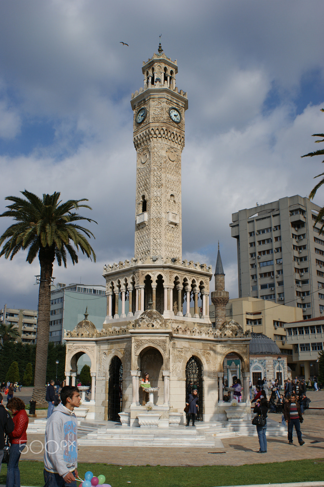 Sony DT 18-70mm F3.5-5.6 sample photo. Izmir historical clock tower photography