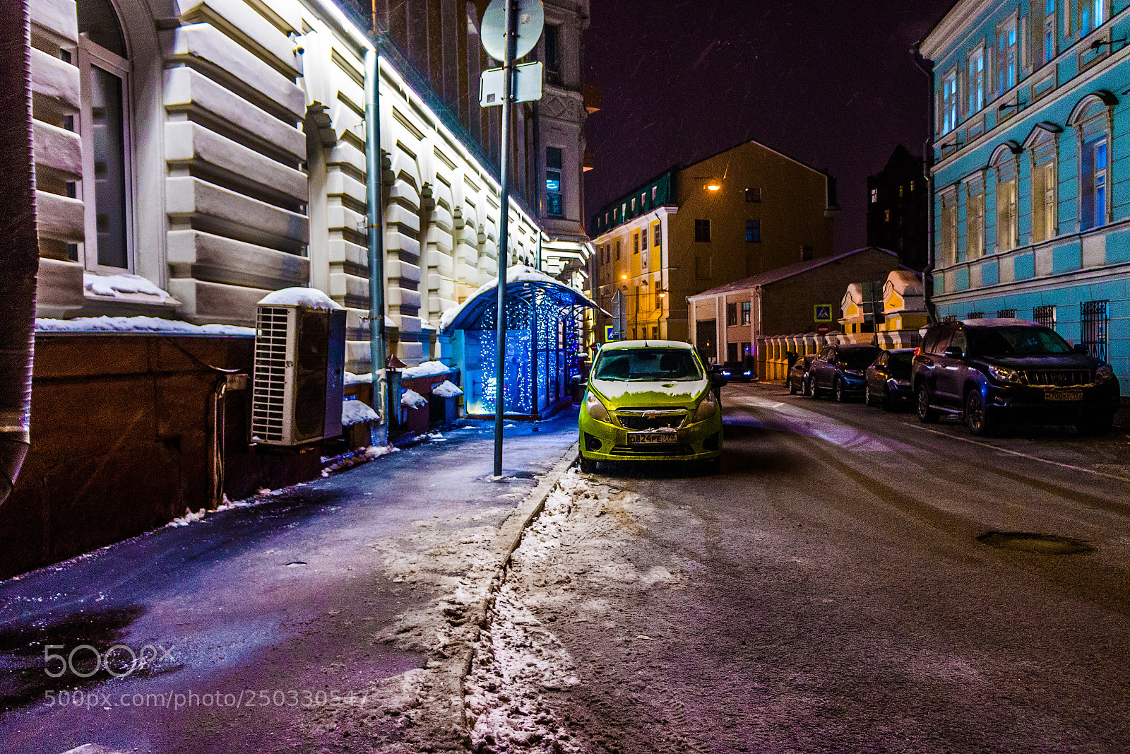 Sony Alpha NEX-5 sample photo. Side street in moscow photography