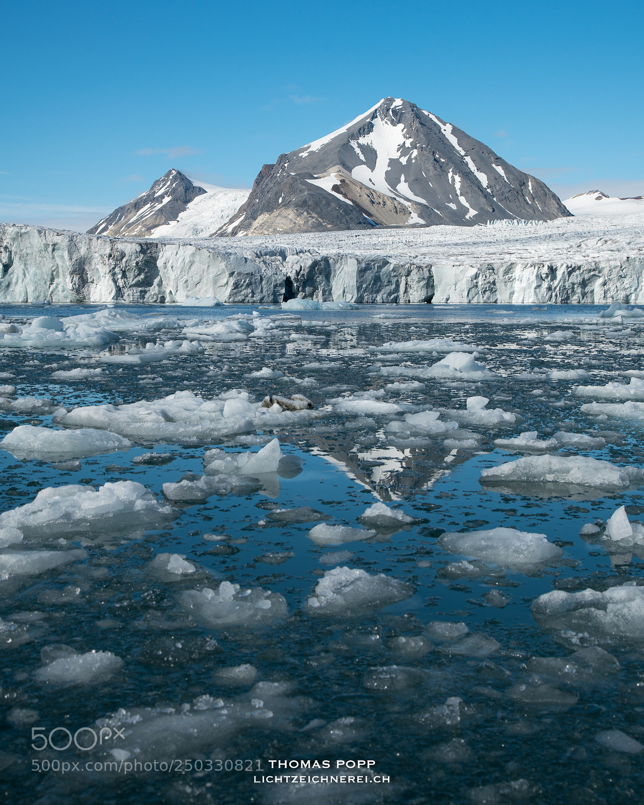 Sony a7R II sample photo. Ice cubes on svalbard photography