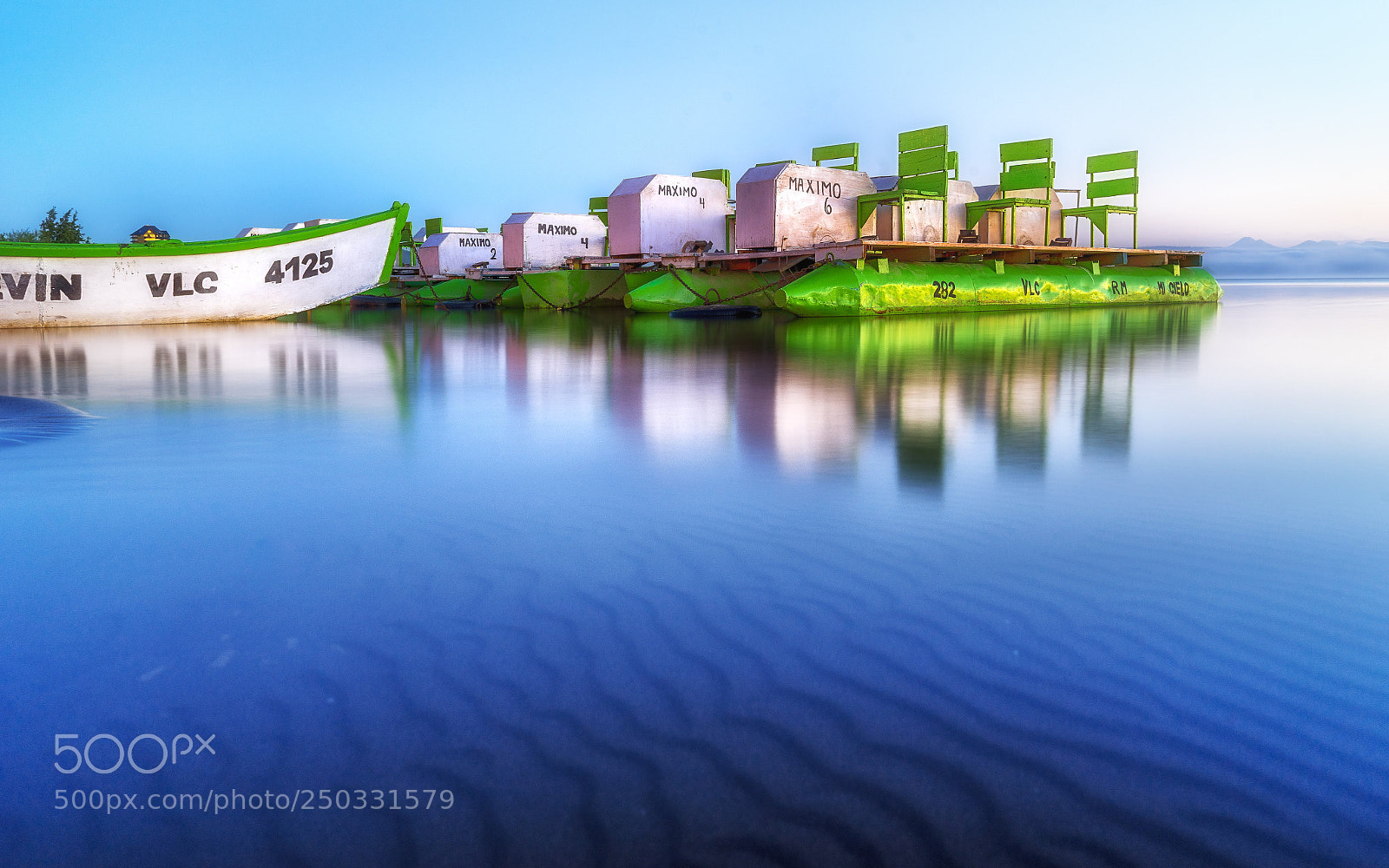 Sony a7 II sample photo. Botes verdes photography