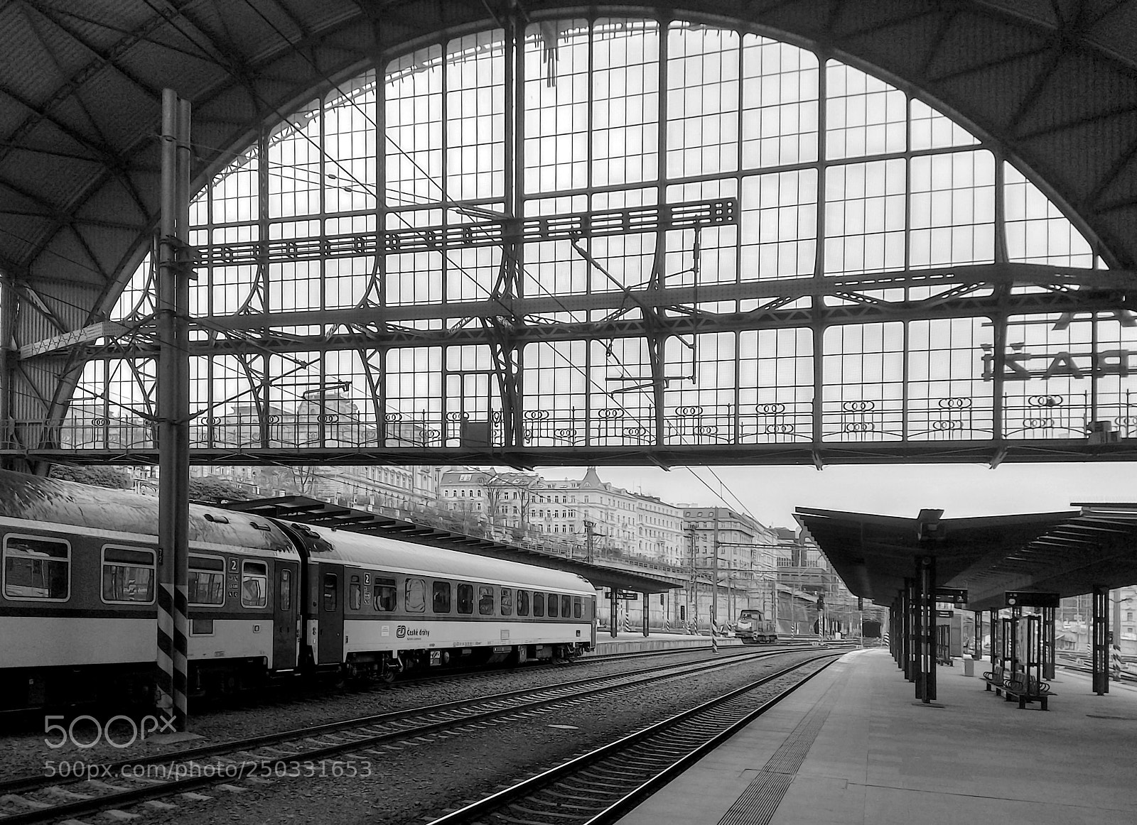 Xiaomi Redmi Note 4 sample photo. Prague main railway station photography