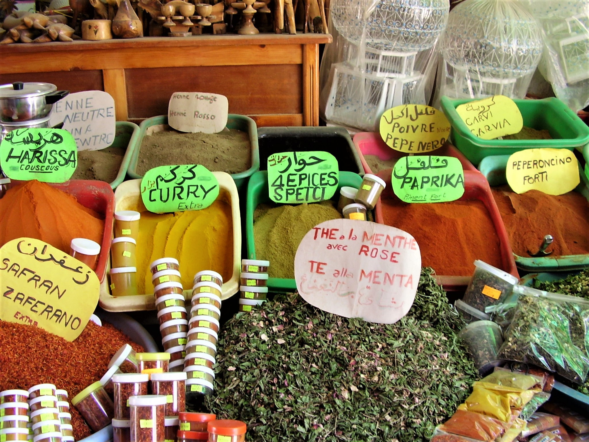 Olympus X450,D535Z,C370Z sample photo. Colorful market photography