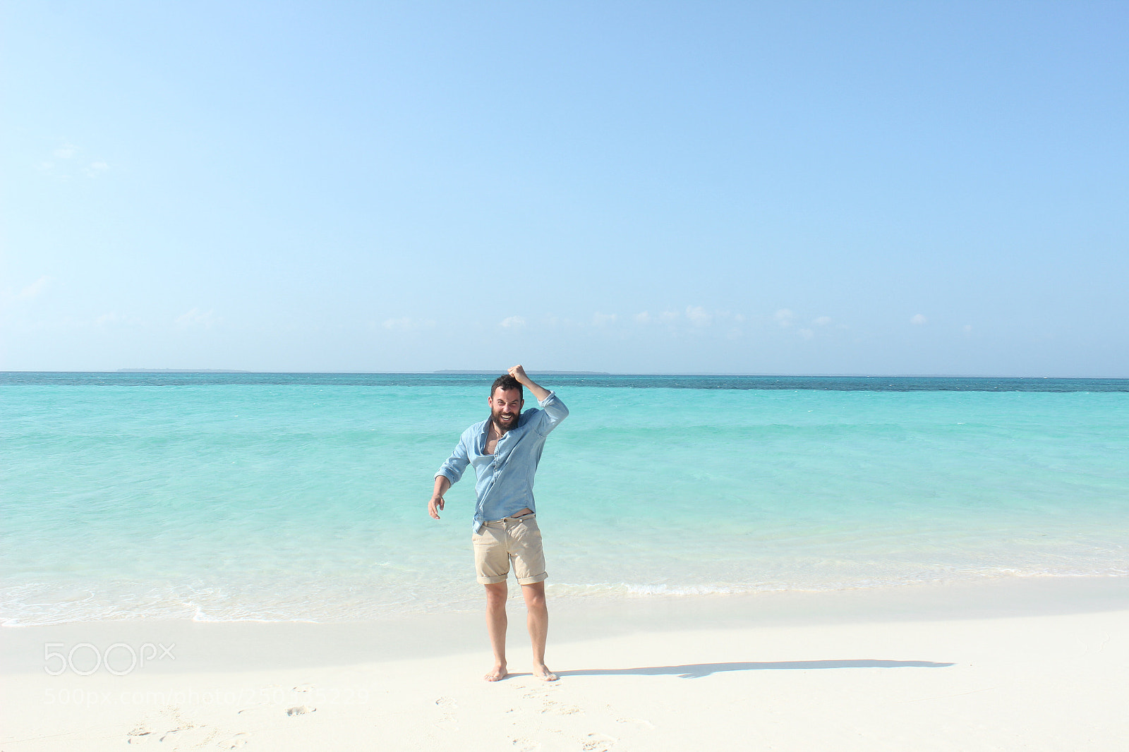 Canon EOS 600D (Rebel EOS T3i / EOS Kiss X5) sample photo. Windy air, translucent shores photography