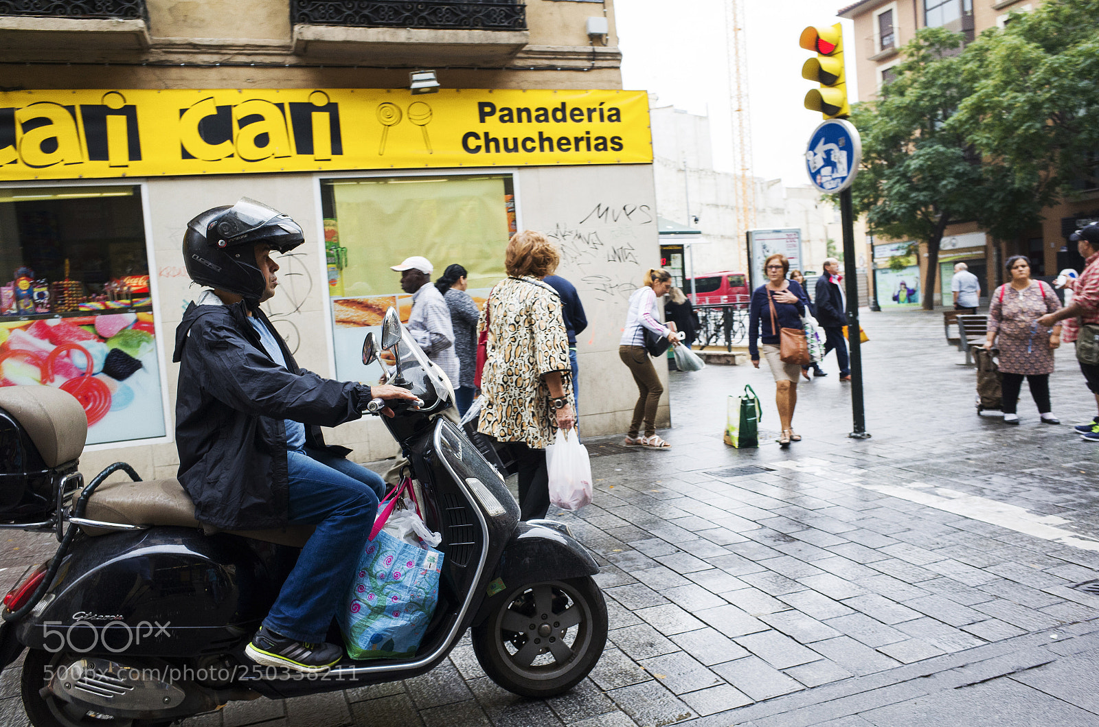 Ricoh GR II sample photo. Load vespa photography