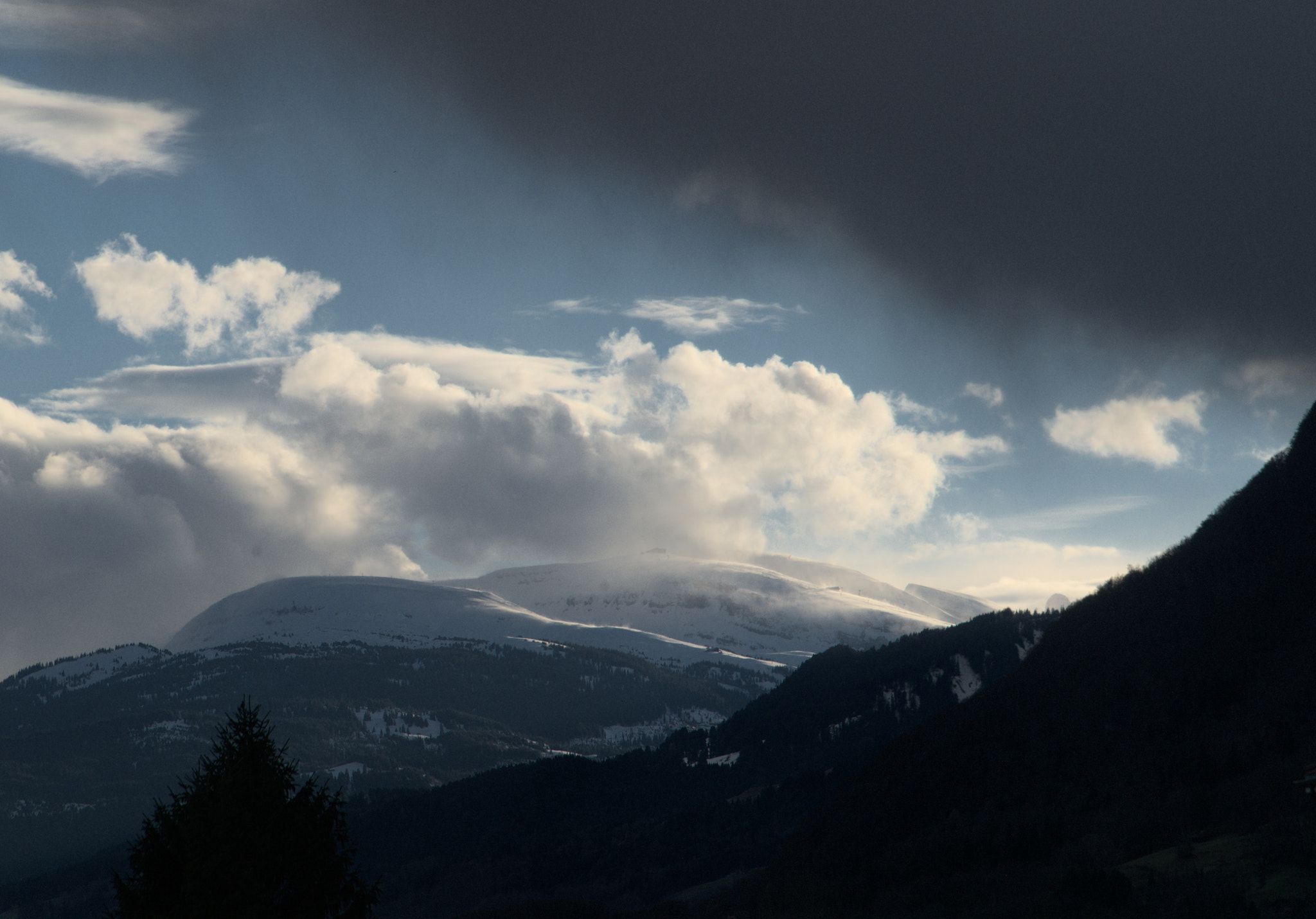 Nikon D300 sample photo. Heavy weather photography