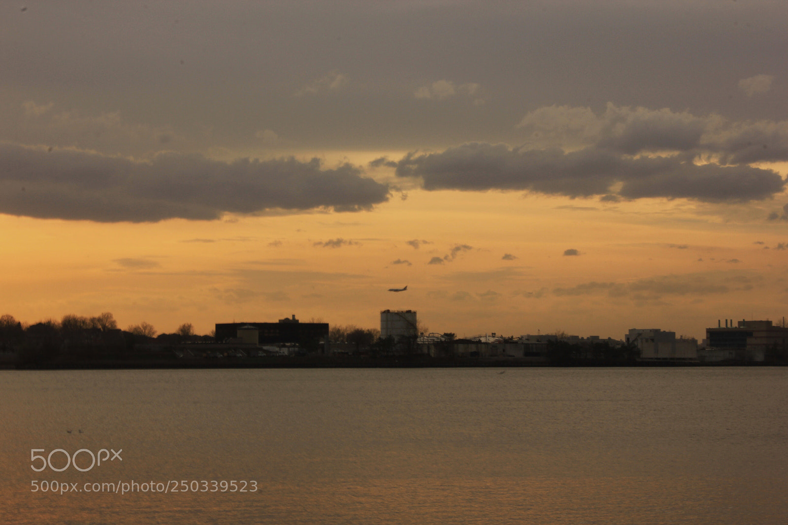 Canon EOS 550D (EOS Rebel T2i / EOS Kiss X4) sample photo. The sky is the photography