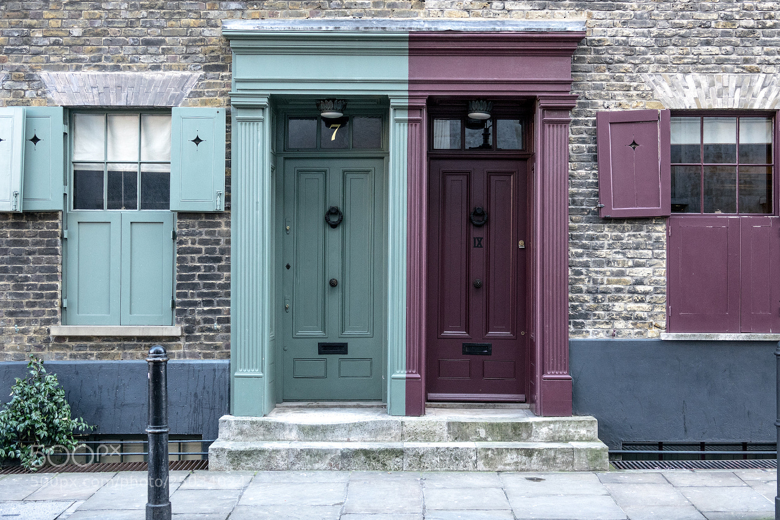 Sony Cyber-shot DSC-RX10 III sample photo. Doors in brick lane photography