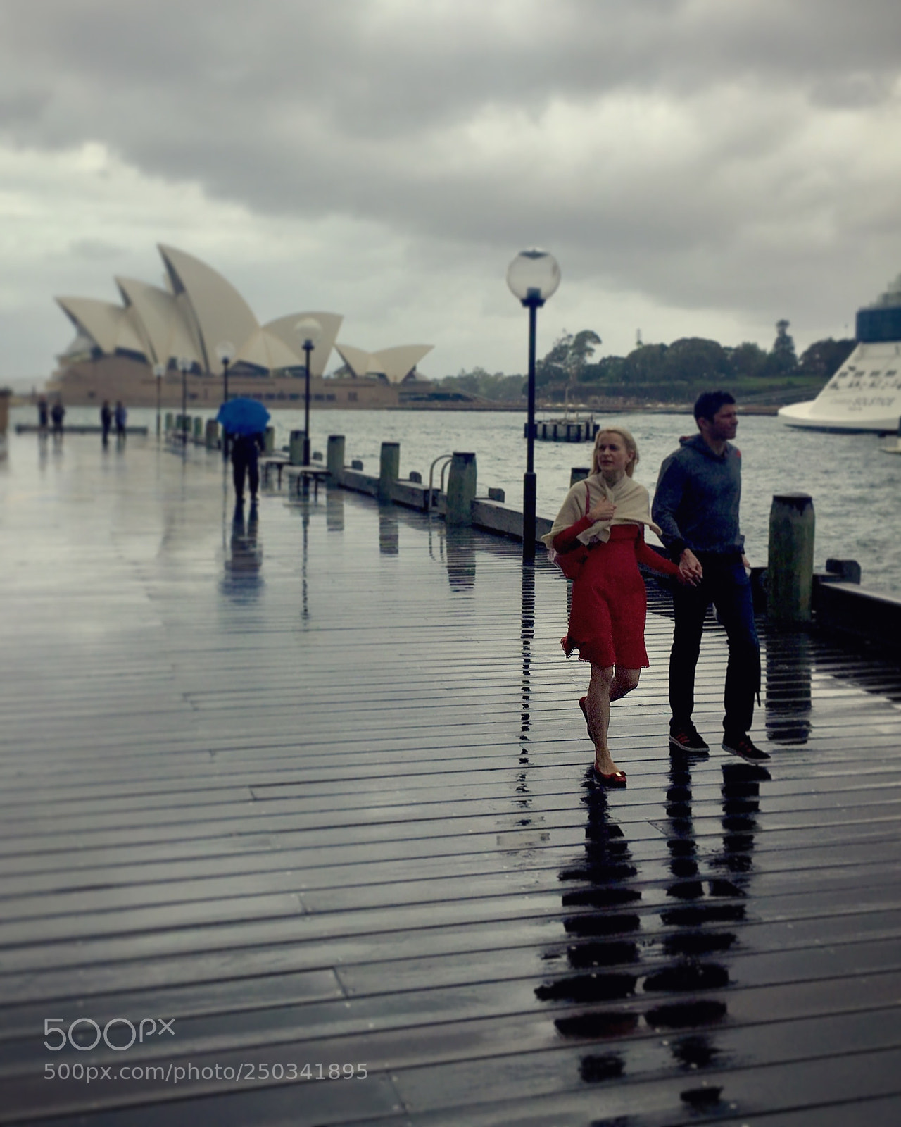 Apple iPhone 6 sample photo. Rainy day, circular quay photography