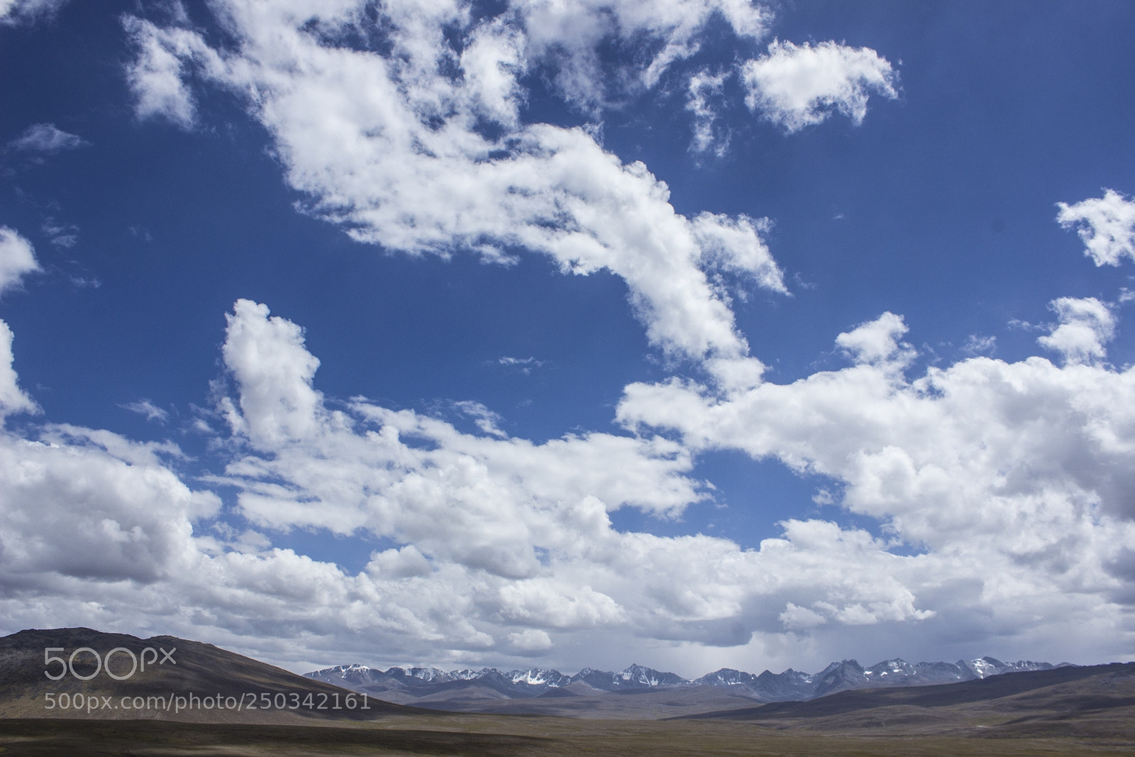 Canon EOS 600D (Rebel EOS T3i / EOS Kiss X5) sample photo. A storm is coming photography